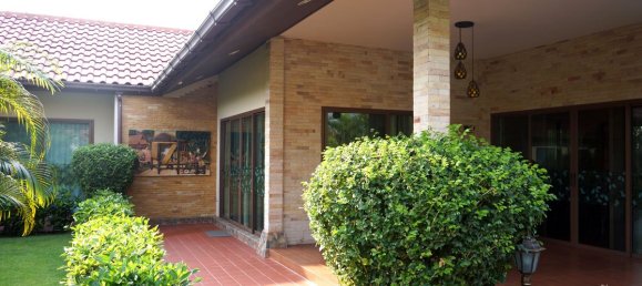 3 bedrooms Cafe / restaurant in Pattaya, Thailand No. 723 2