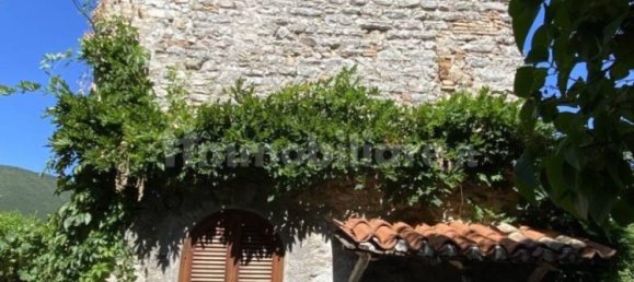 2 Schlafzimmer Haus in Spoleto, Italy, Nr. 268376 5