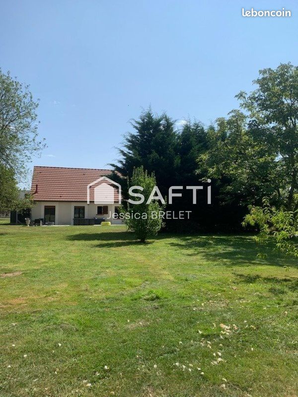 Casa de 3 dormitorios en Nibelle, France No. 44383