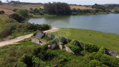 1 bedroom House in Atouguia da Baleia, Portugal No. 17919