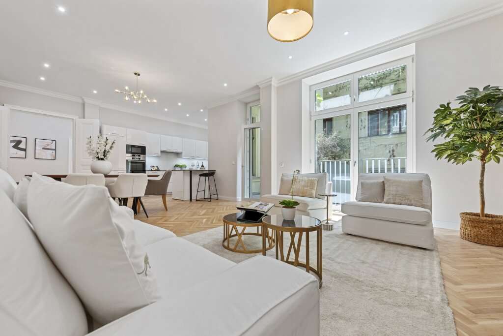 Квартира с 5 комнатами в Нойбау, Австрия № 108205