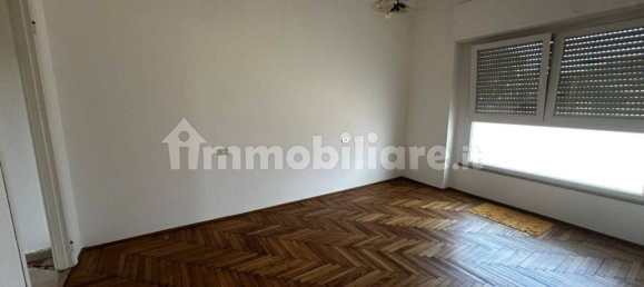 3 Schlafzimmer Wohnung in Varese, Italy, Nr. 323743 14