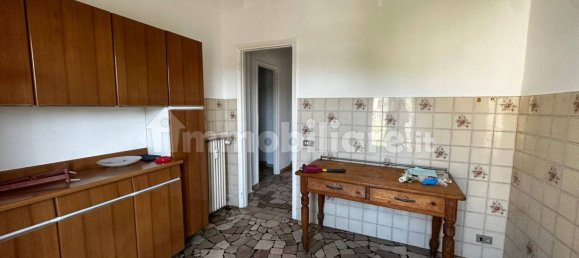 3 Schlafzimmer Wohnung in Varese, Italy, Nr. 323743 9