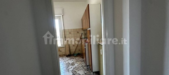 3 Schlafzimmer Wohnung in Varese, Italy, Nr. 323743 36