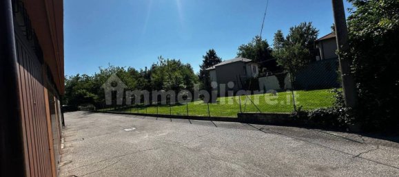 3 Schlafzimmer Wohnung in Varese, Italy, Nr. 323743 25