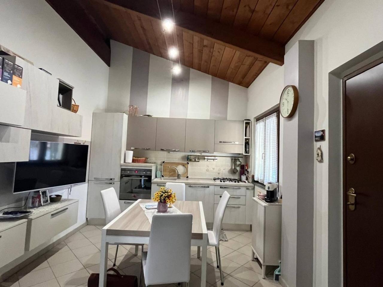 Apartamento de 3 habitaciónes en Pinerolo, Italy No. 29557