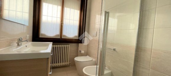 5-salle Appartement à Torre Boldone, Italy No. 73277 8