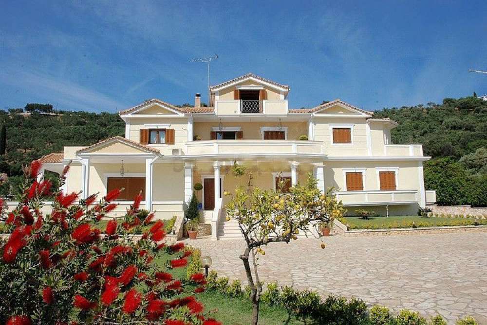 7 chambres house à vendre à Zakynthos, Ionian Islands, Peloponnese, Western Greece and the Ionian, Greece № 710
