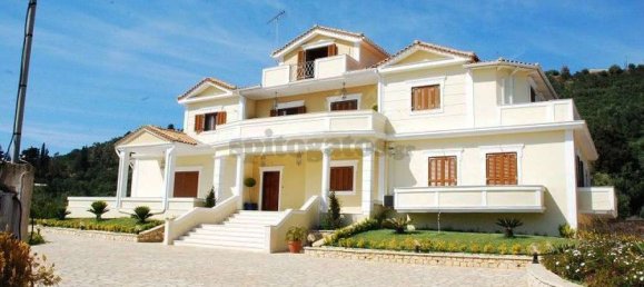 7 chambres house à vendre à Zakynthos, Ionian Islands, Peloponnese, Western Greece and the Ionian, Greece № 710 3
