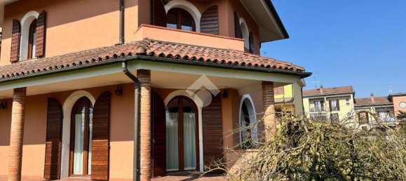 Вилла с 5 комнатами в Сициано, Италия № 33041 4