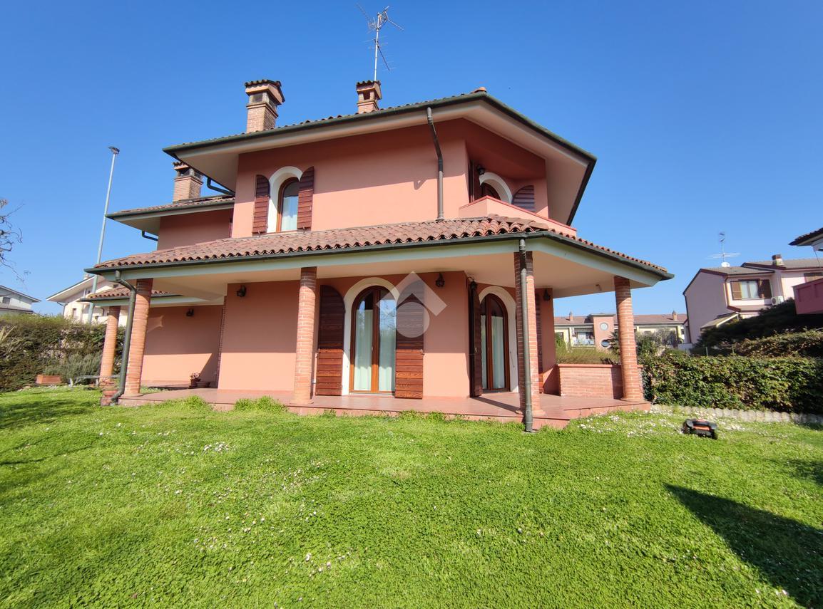 Вилла с 5 комнатами в Сициано, Италия № 33041