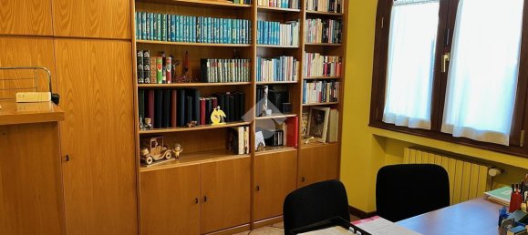 Вилла с 5 комнатами в Сициано, Италия № 33041 22