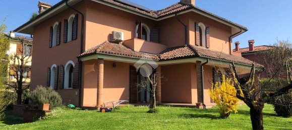 Вилла с 5 комнатами в Сициано, Италия № 33041 2