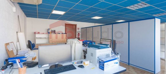 مستودع في Solaro, Italy 350متر مربع رقم 75107 9