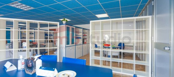 مستودع في Solaro, Italy 350متر مربع رقم 75107 13