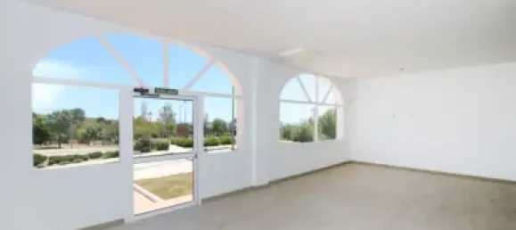 Офис с 2 спальнями в Бенальмадена, Испания № 24036 24