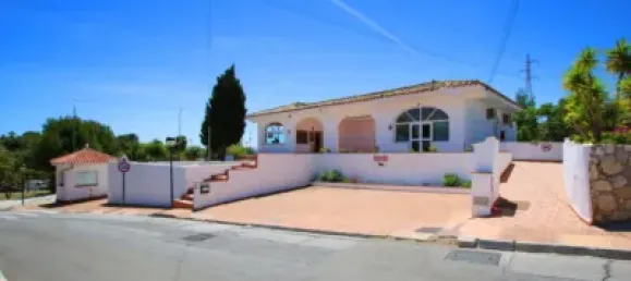 Офис с 2 спальнями в Бенальмадена, Испания № 24036 45