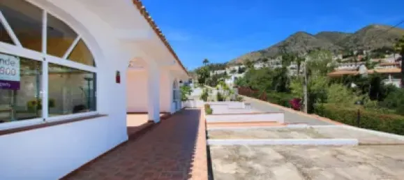 Офис с 2 спальнями в Бенальмадена, Испания № 24036 3