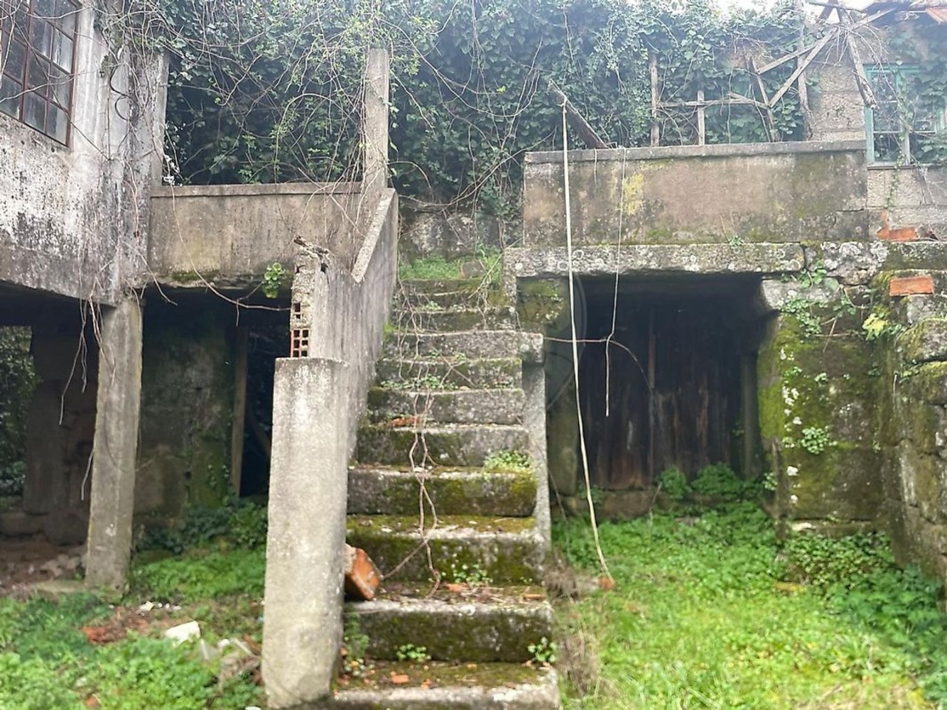 3 bedrooms House in Alcafache, Portugal No. 165075