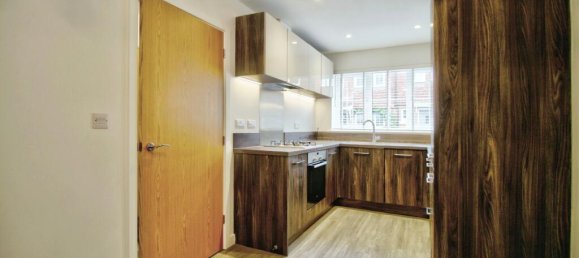 3 bedrooms Commercial property in Sevenoaks, United Kingdom No. 10679 33