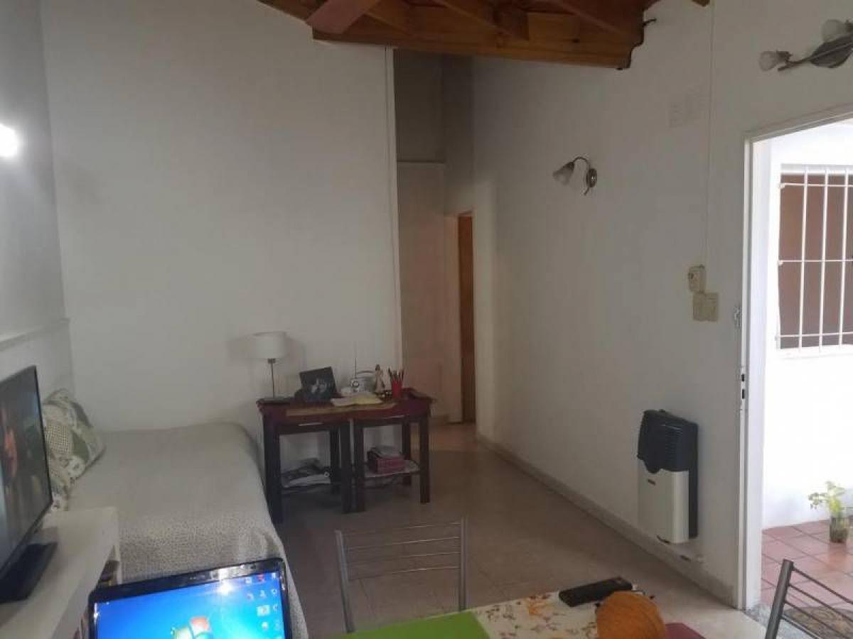 Studio in Lanus, Argentina No. 8395