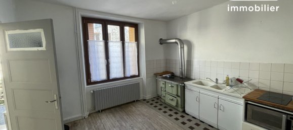 2 bedrooms House in Saint-Bonnet-le-Chastel, France No. 206293 12