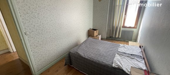 2 bedrooms House in Saint-Bonnet-le-Chastel, France No. 206293 7