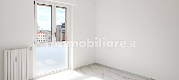 Apartamento de 2 dormitorios en Milan, Italy No. 317774 8