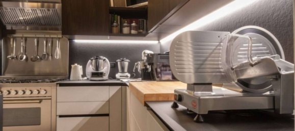 Apartamento de 4 dormitorios en Usmate Velate, Italy No. 364639 18