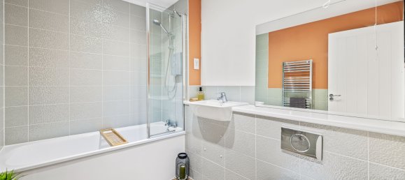 3 Schlafzimmer Haus in Horley, United Kingdom, Nr. 996 13