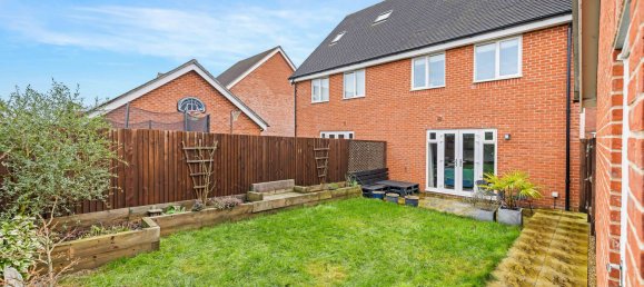 3 Schlafzimmer Haus in Horley, United Kingdom, Nr. 996 15