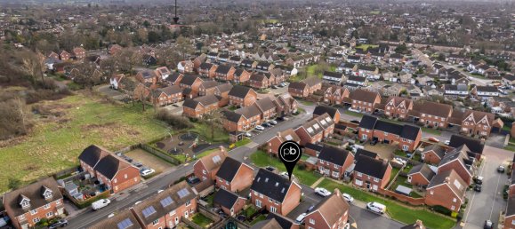 3 Schlafzimmer Haus in Horley, United Kingdom, Nr. 996 25