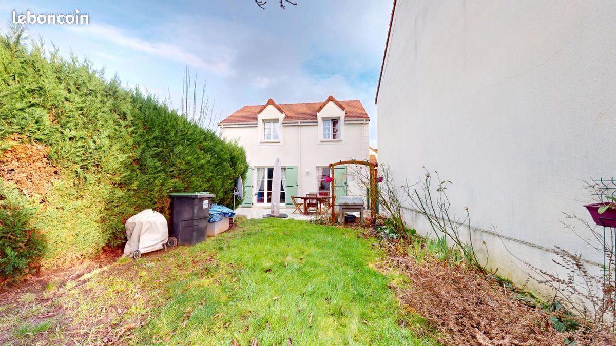 Casa de 3 dormitorios en Cormeilles-en-Parisis, France No. 141312