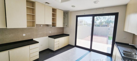 Вилла с 5 спальнями в DAMAC Hills (Akoya by DAMAC), ОАЭ № 6569 18