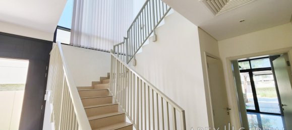 Вилла с 5 спальнями в DAMAC Hills (Akoya by DAMAC), ОАЭ № 6569 10