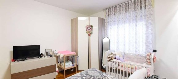 2-salle Appartement à Desio, Italy No. 38769 13