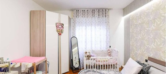 2-salle Appartement à Desio, Italy No. 38769 12