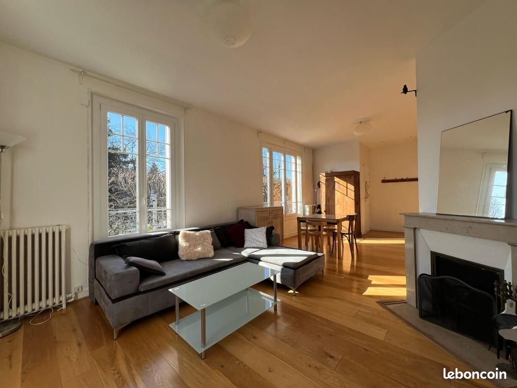 3 bedrooms Duplex in Houilles, France No. 141683