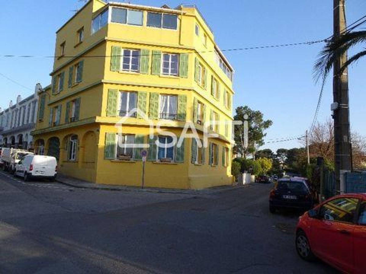 2 bedrooms Apartment in Saint-Raphael, France No. 5283