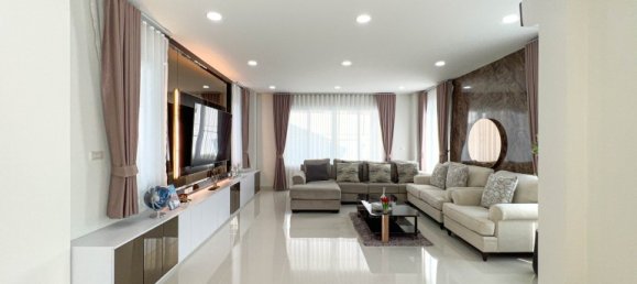 4 chambres house à vendre à Pattaya, Chonburi, Eastern Thailand, Thailand № 82637 26