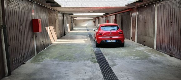 Garaje en Rozzano, Italy 14 m² No. 381408 4