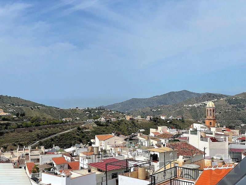 Casa de 2 dormitorios en Cómpeta, Spain No. 226296