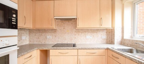 1 bedroom House in Watford, United Kingdom No. 6165 3