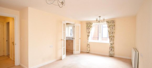 1 bedroom House in Watford, United Kingdom No. 6165 2