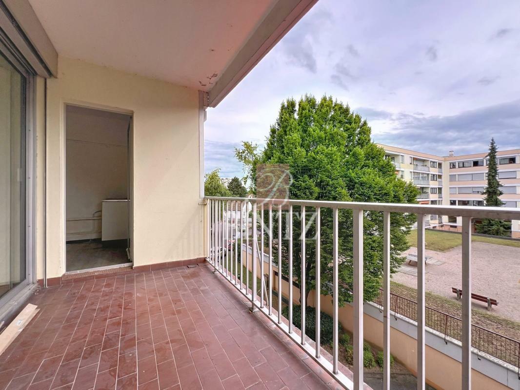 Apartamento de 2 dormitorios en Illkirch-Graffenstaden, France No. 350266