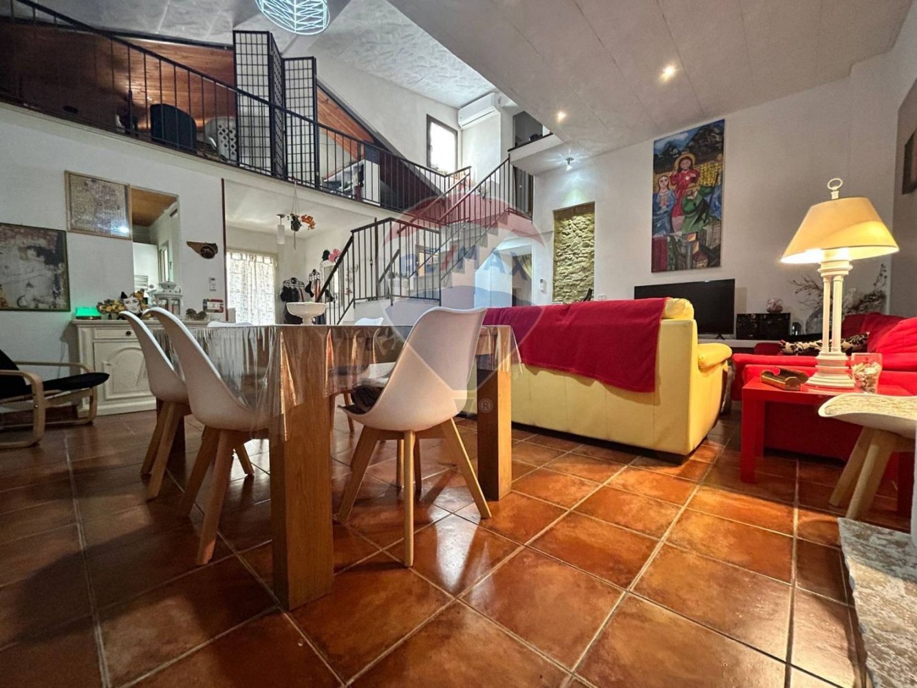 Casa de 5 habitaciónes en Buseto Palizzolo, Italy No. 113944