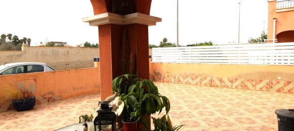 Apartamento de 3 dormitorios en Los Montesinos, Spain No. 182946 25