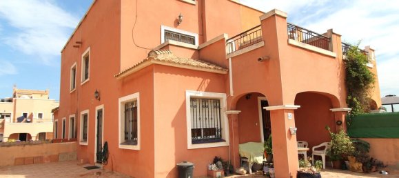 Apartamento de 3 dormitorios en Los Montesinos, Spain No. 182946 5