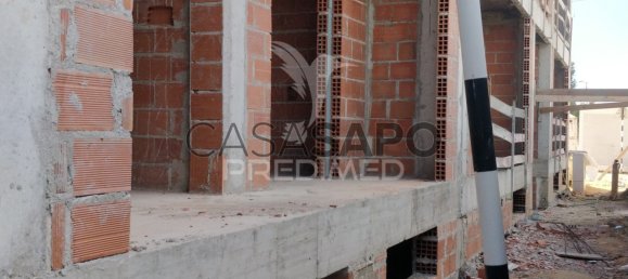 2 Schlafzimmer Doppelhaus in Corroios, Portugal, Nr. 238978 9