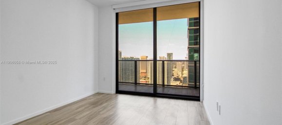 3 Schlafzimmer Gewerbliche Immobilien in Miami, USA, Nr. 614755 6